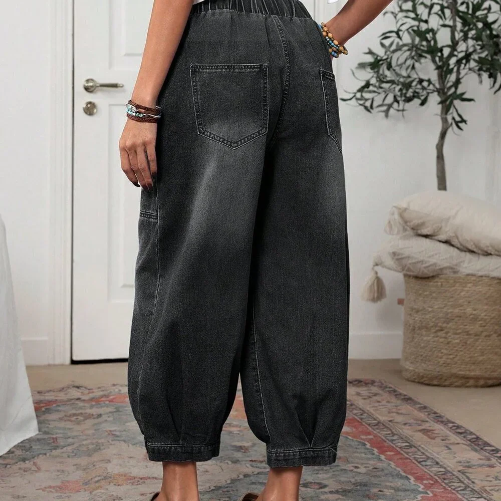 Black Casual Women's Pocket Tapered Loose Jeans - Picture 4 of 6